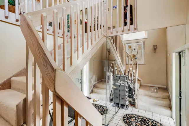 a view of entryway with a front door