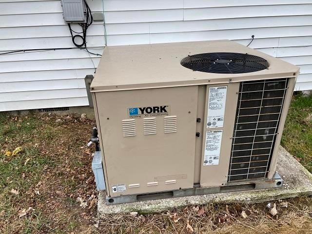 2028 West Donta Road Ashland, KY 41102 - Photo 5 of 18 Gallery Image 5