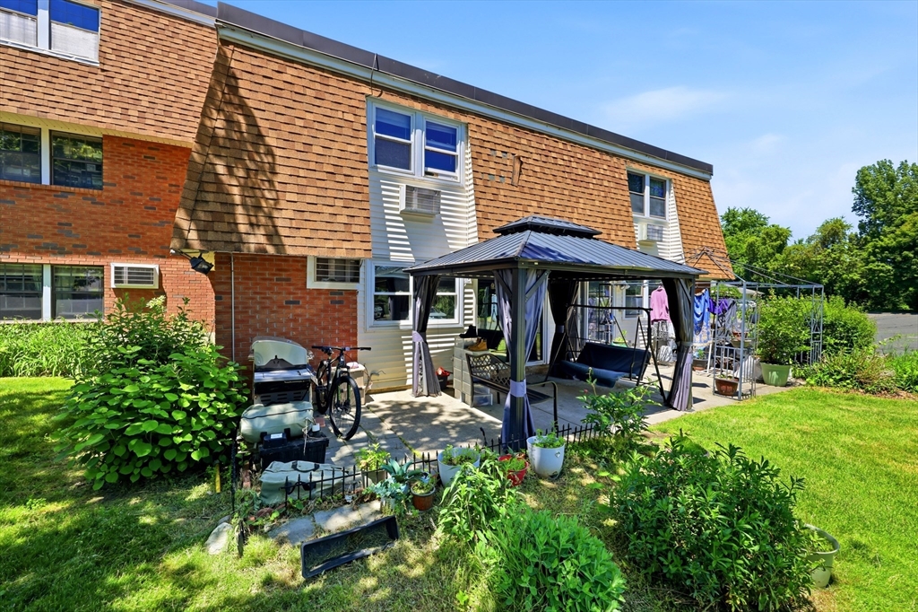 80 Damon Road, Unit 8111 Northampton, MA 01060 - Photo 3 of 31