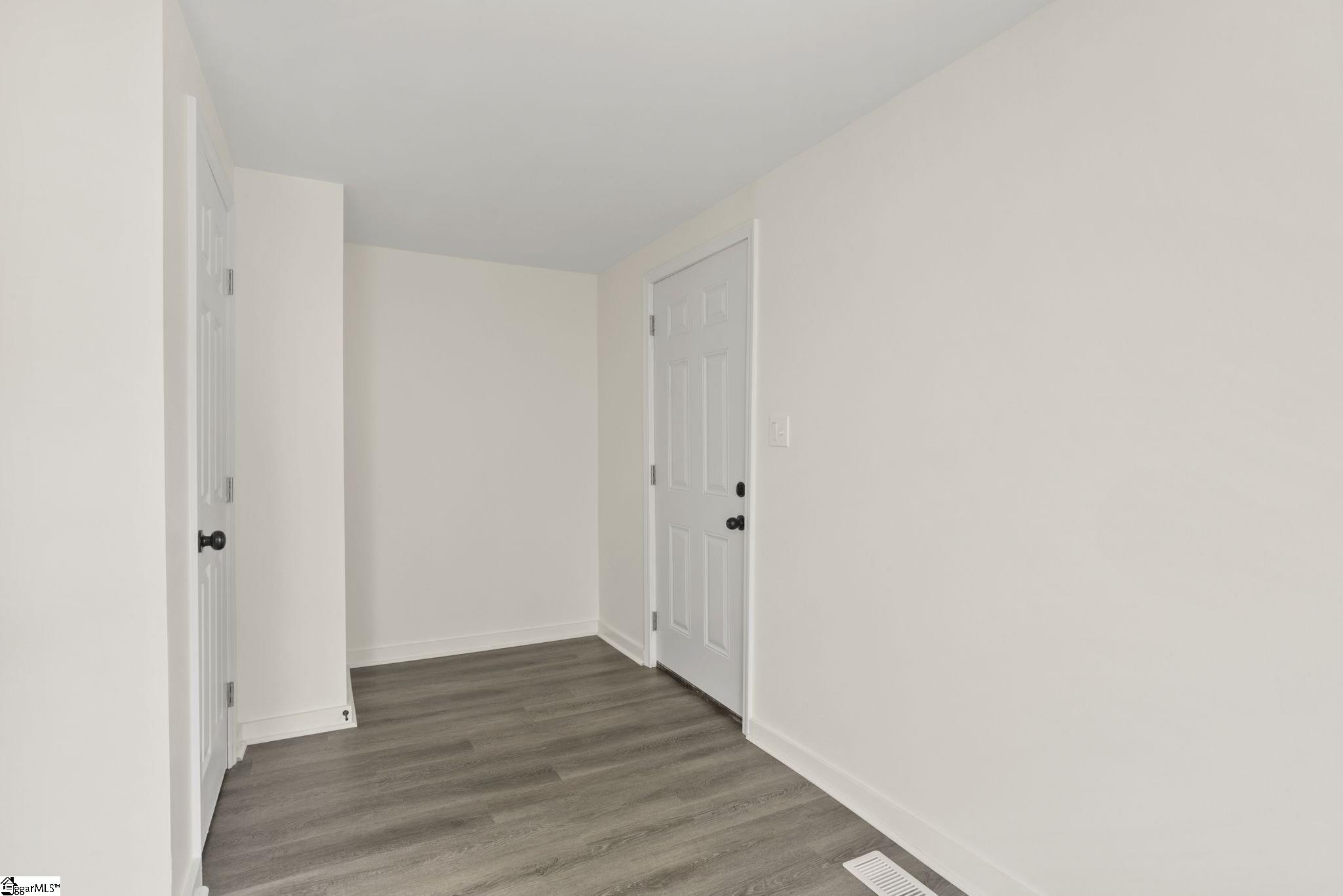 203 Orr Street Honea Path, SC 29654 - Photo 4 of 23