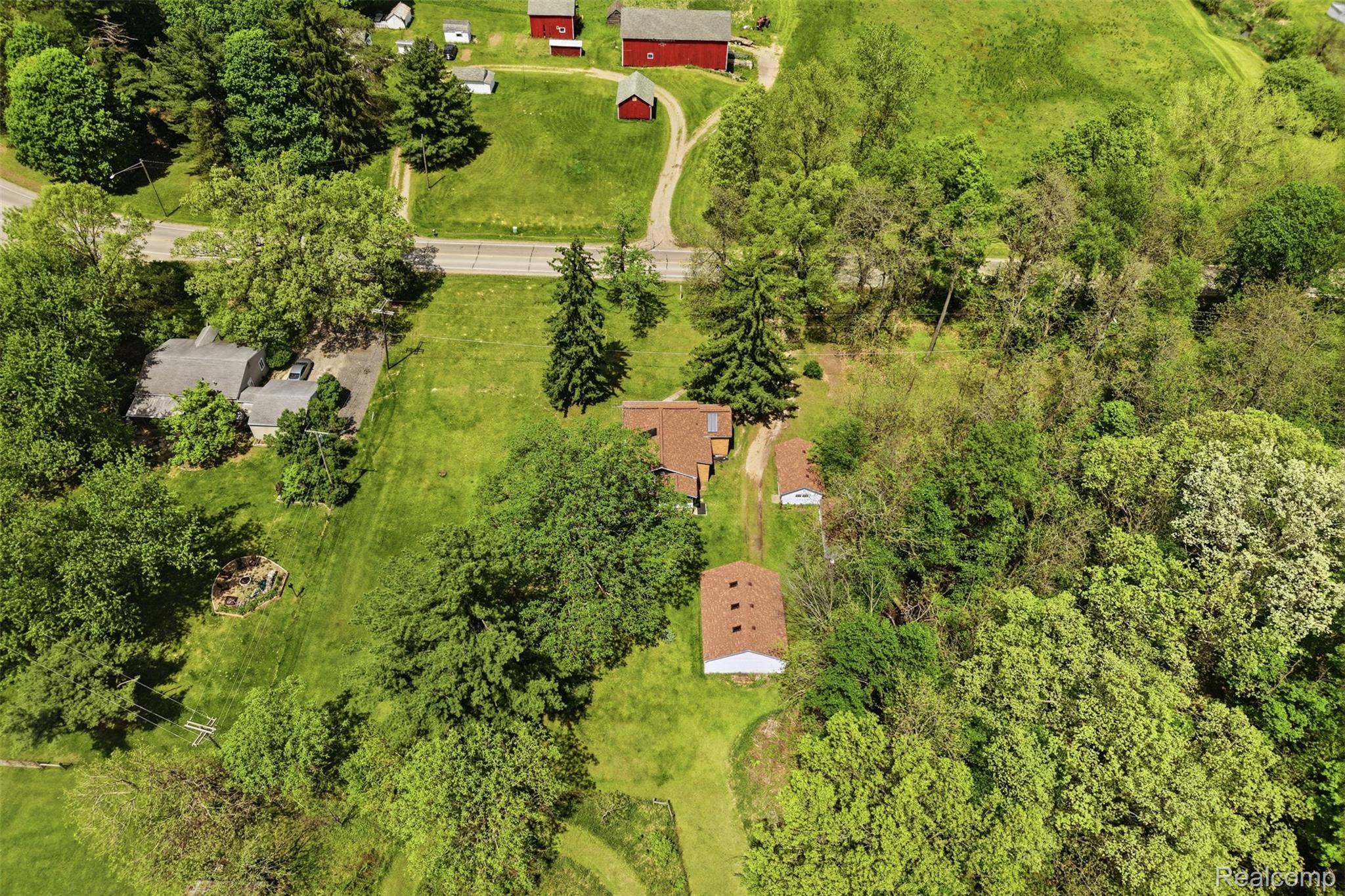3405 West Coon Lake Road Howell, MI 48843 - Photo 33 of 36 Drone / aerial view
