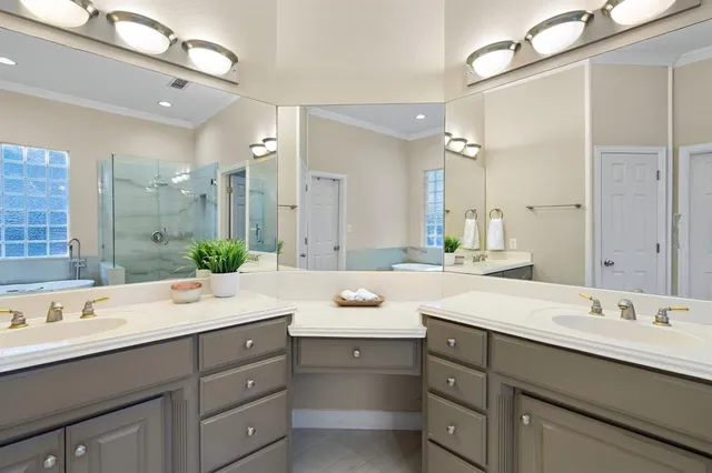 $915,000 | 605 Royal Lane, Southlake, TX 76092