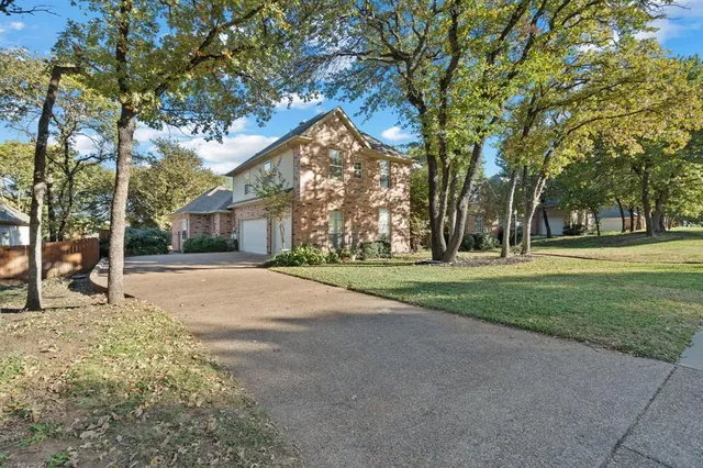 $915,000 | 605 Royal Lane, Southlake, TX 76092