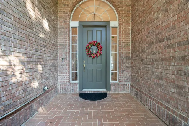 $915,000 | 605 Royal Lane, Southlake, TX 76092