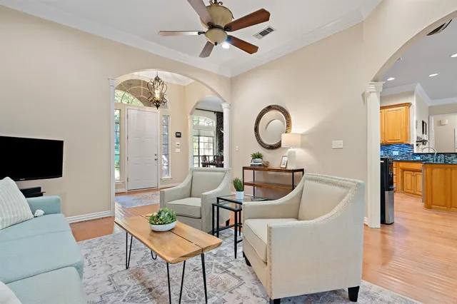 $915,000 | 605 Royal Lane, Southlake, TX 76092