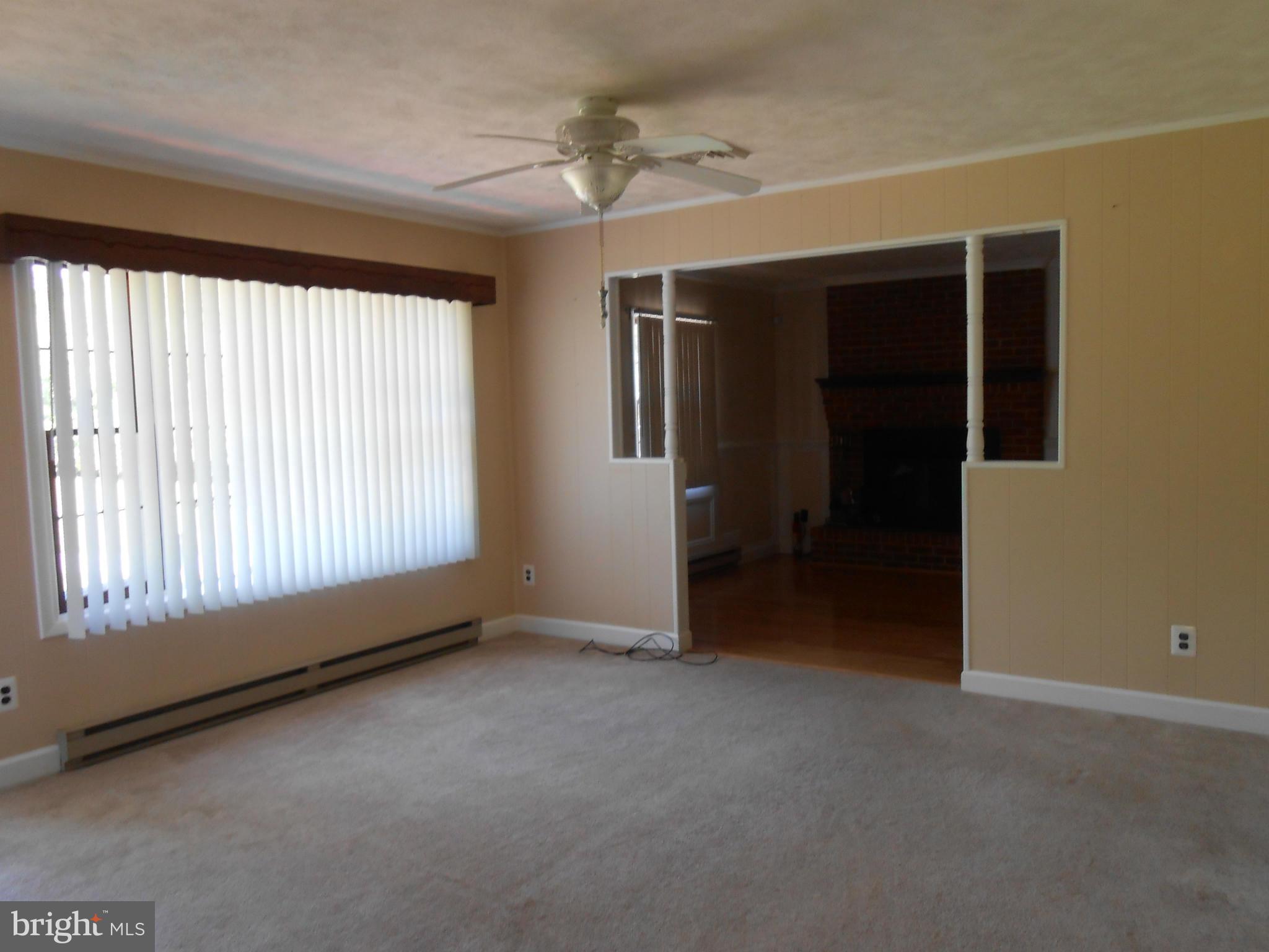 41302 Medleys Neck Road Leonardtown, MD 20650 - Photo 2 of 16 Living Room