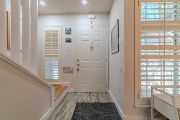 $1,700 | 1015 East Yager Lane, Unit 115, Austin, TX 78753