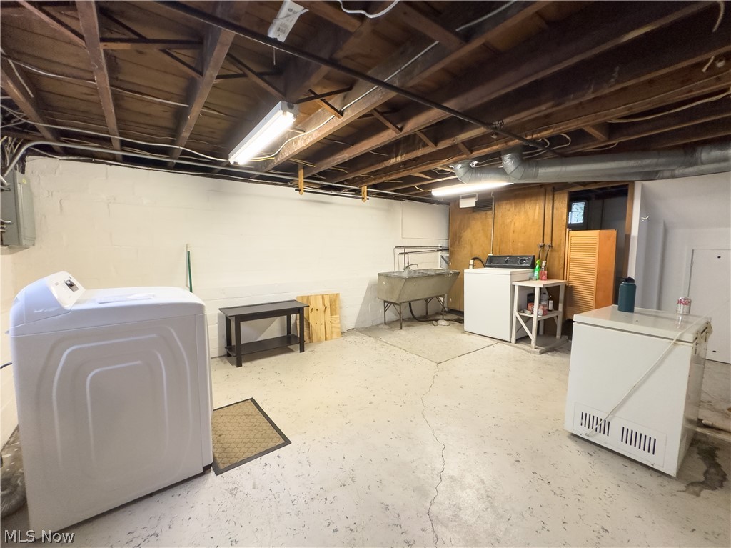 1517 Holmden Road South Euclid, OH 44121 - Photo 29 of 31 Gallery Image 29
