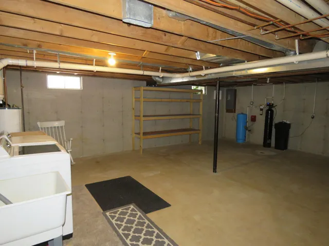 $2,100 | 3539 East Street, Hartland, MI 48353