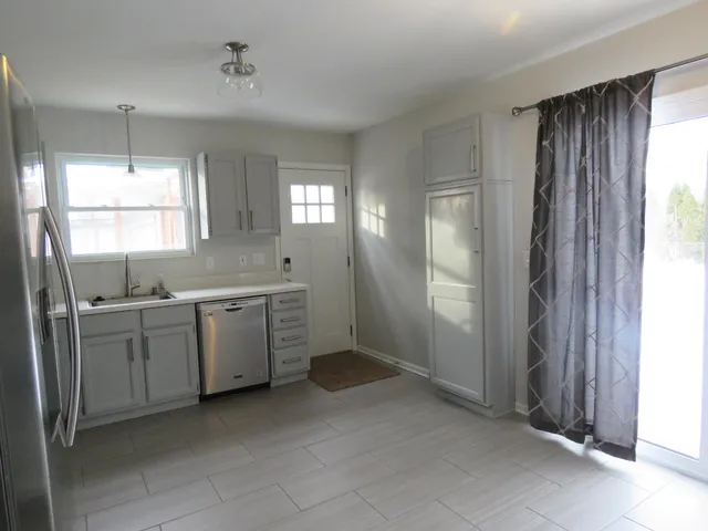 $2,100 | 3539 East Street, Hartland, MI 48353