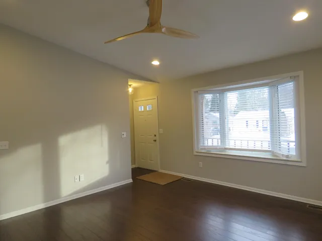 $2,100 | 3539 East Street, Hartland, MI 48353