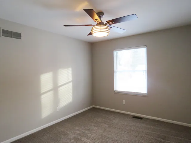 $2,100 | 3539 East Street, Hartland, MI 48353