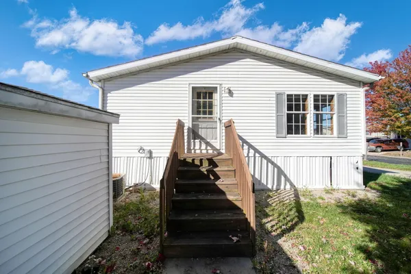 $39,000 | 280 San Antonio River Drive, Adrian, MI 49221