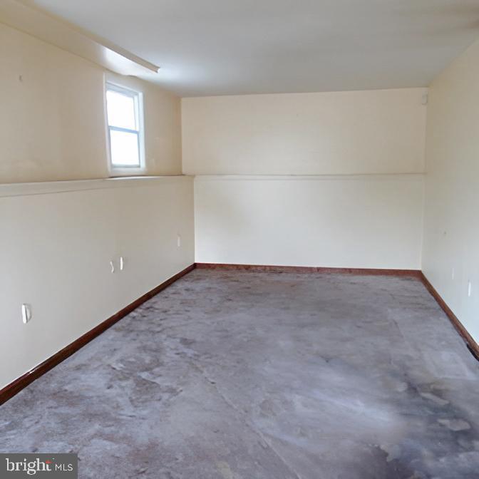 718 Mayo Road Glen Burnie, MD 21061 - Photo 18 of 48 Spacious room with natural light potential.
