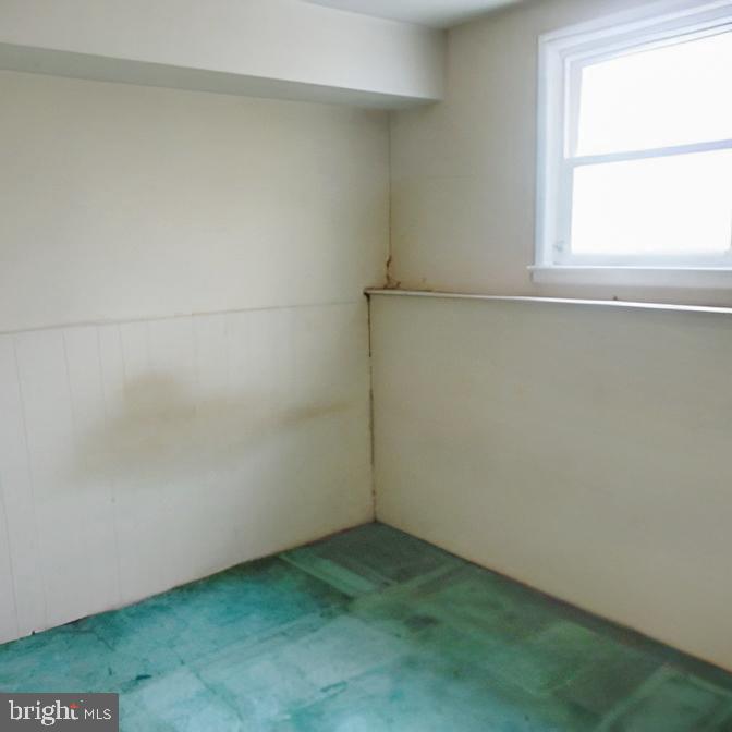 718 Mayo Road Glen Burnie, MD 21061 - Photo 21 of 48 Bright, airy space ready for transformation.