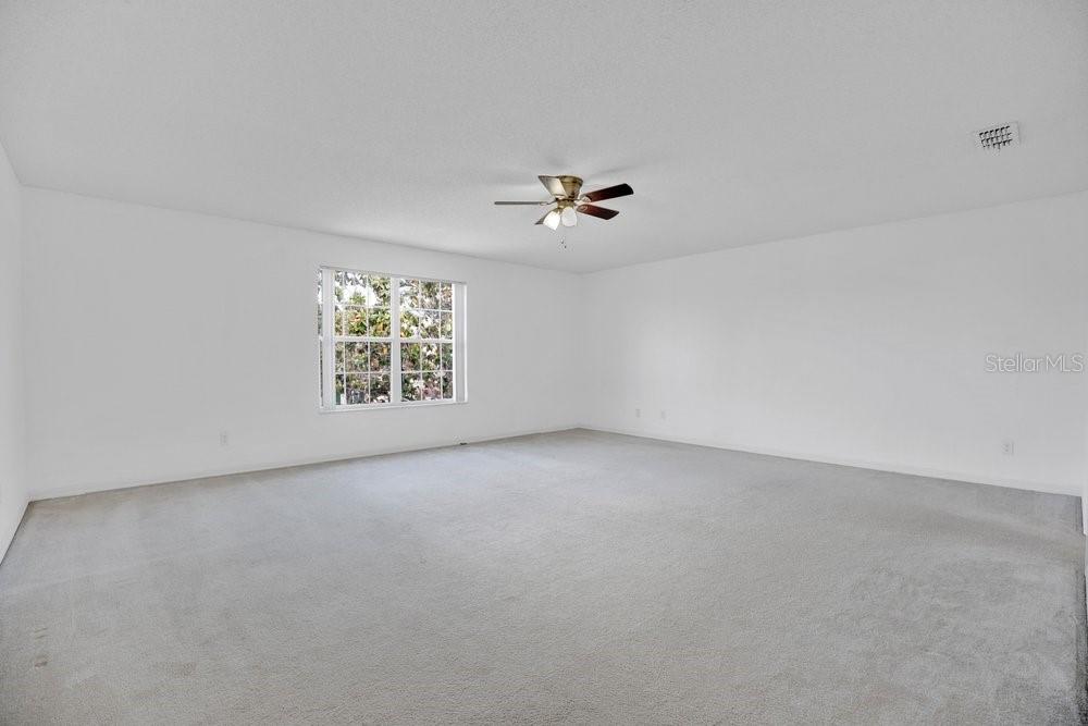 161 Walnut Crest Run Sanford, FL 32771 - Photo 7 of 17