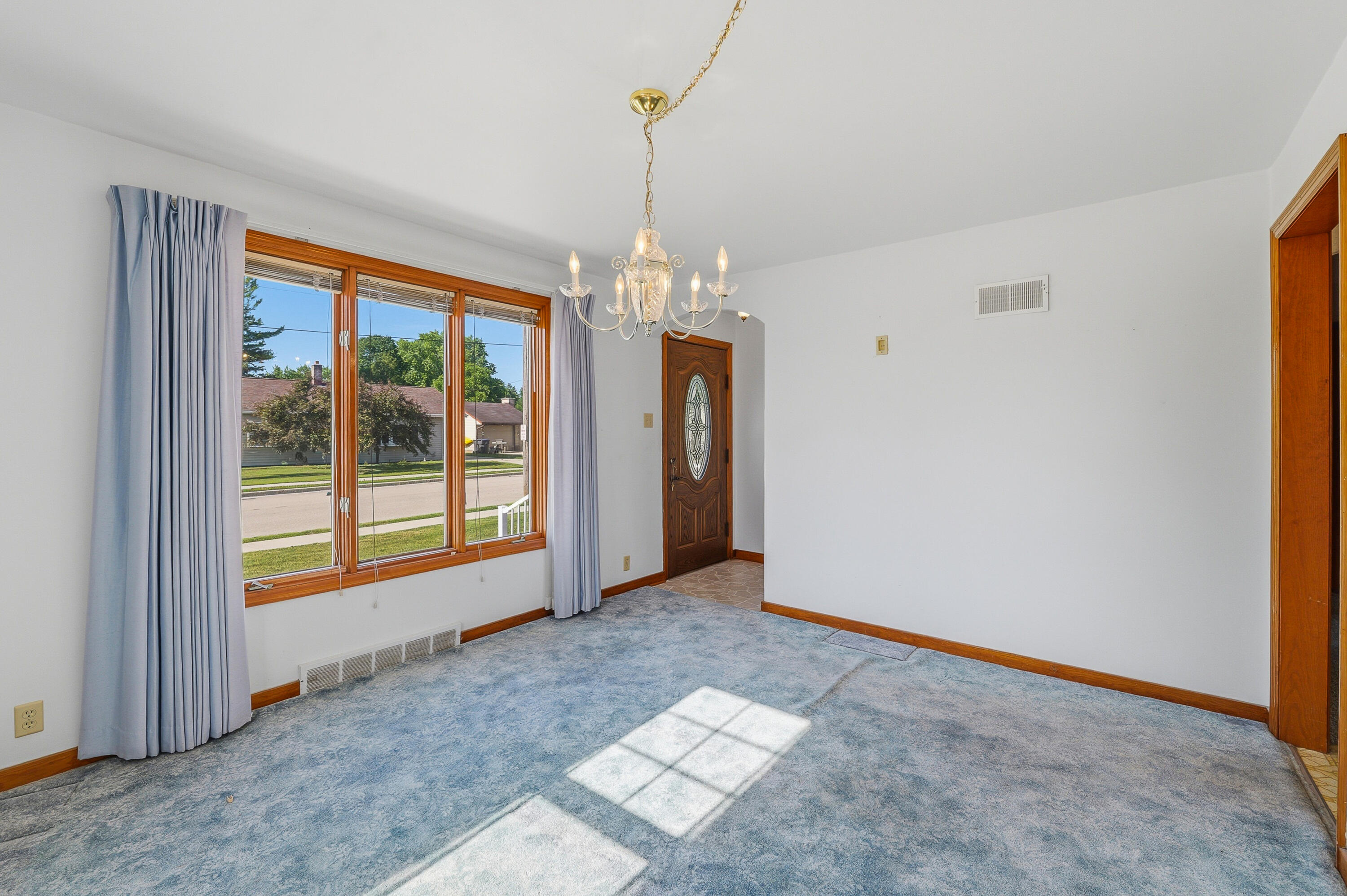 643 Grand Avenue Random Lake, WI 53075 - Photo 5 of 36 Front Entry into Living Room