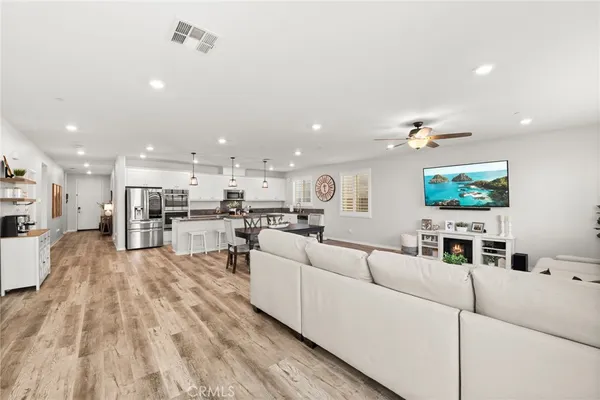 $739,900 | 5448 La Bodega Way, Fontana, CA 92336