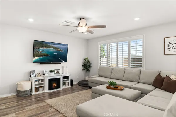 $739,900 | 5448 La Bodega Way, Fontana, CA 92336