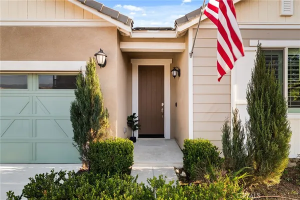 $739,900 | 5448 La Bodega Way, Fontana, CA 92336