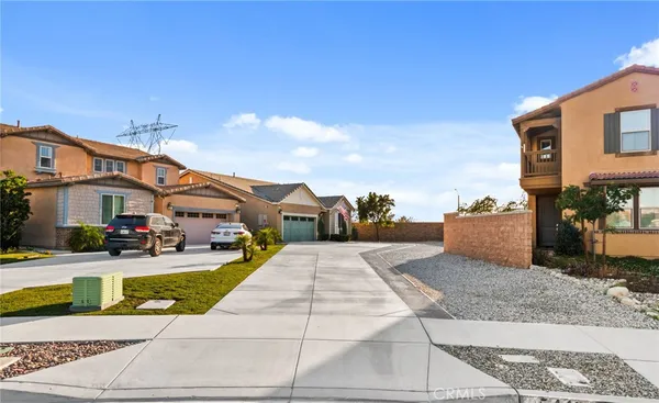 $739,900 | 5448 La Bodega Way, Fontana, CA 92336