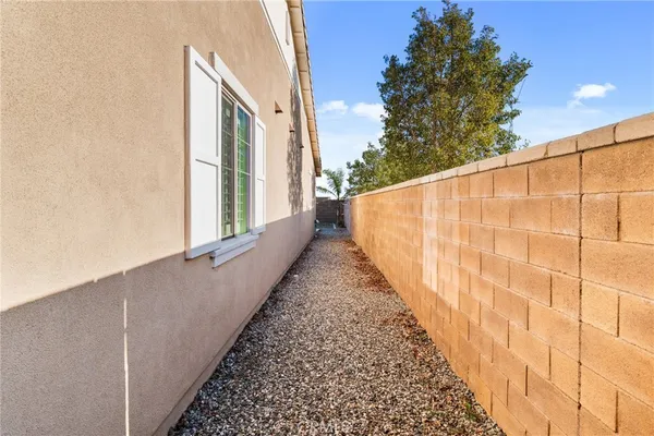 $739,900 | 5448 La Bodega Way, Fontana, CA 92336