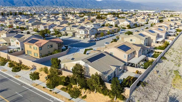 $739,900 | 5448 La Bodega Way, Fontana, CA 92336