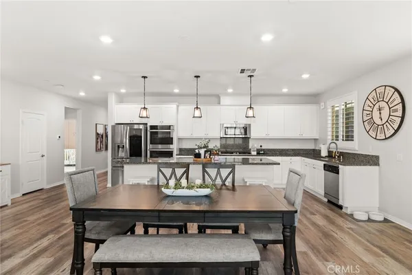 $739,900 | 5448 La Bodega Way, Fontana, CA 92336