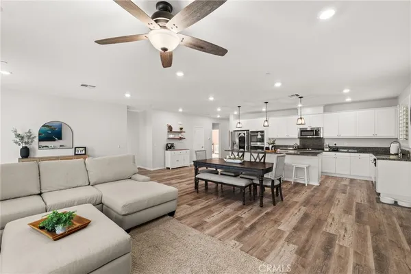 $739,900 | 5448 La Bodega Way, Fontana, CA 92336