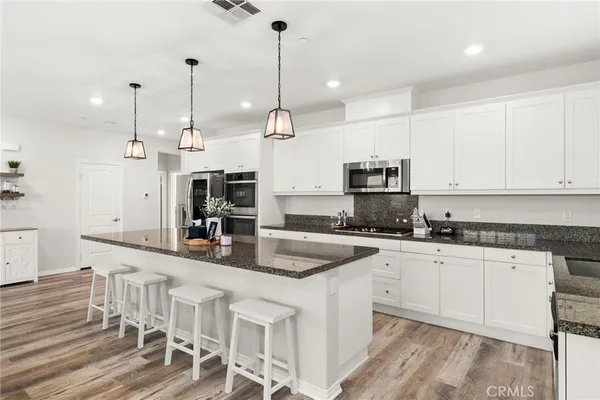 $739,900 | 5448 La Bodega Way, Fontana, CA 92336