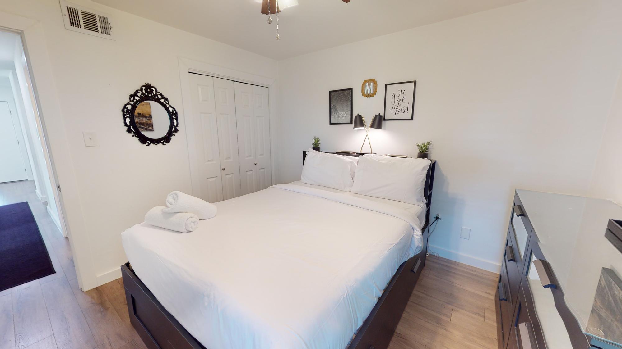 6409 Burns Street, Unit 307 Austin, TX 78752 - Photo 18 of 19