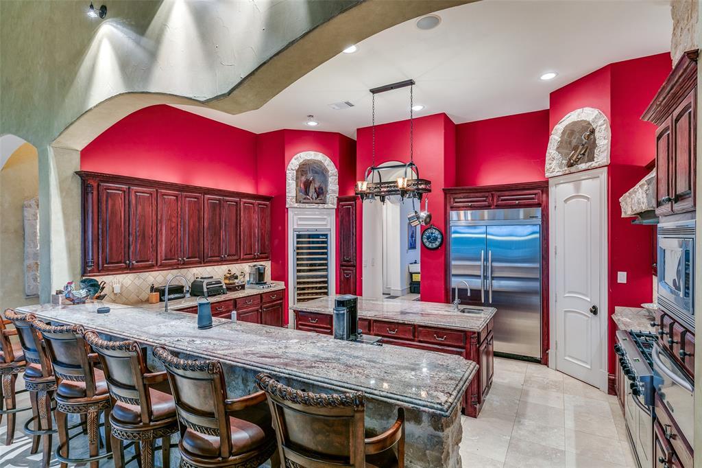 1237 Overlook Court Whitney, TX 76692 - Photo 30 of 39 a room with musical instruments