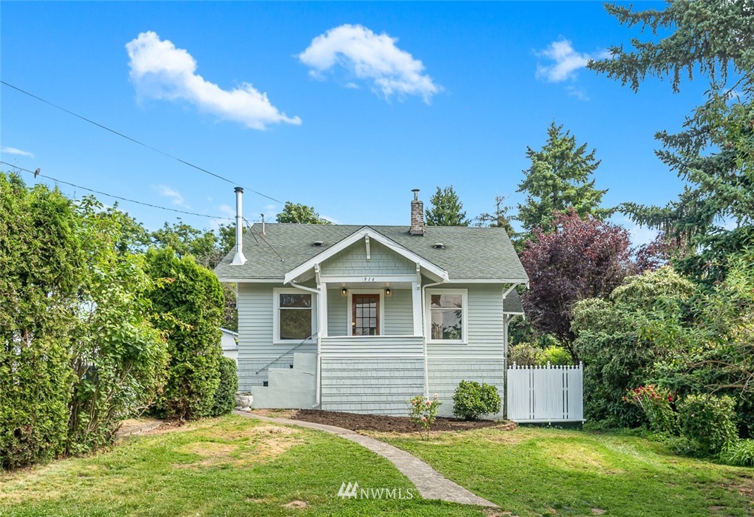 916 Southwest 4th Place Renton, WA 98057 - Photo 1 of 33