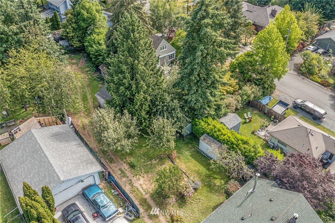 916 Southwest 4th Place Renton, WA 98057 - Photo 25 of 33