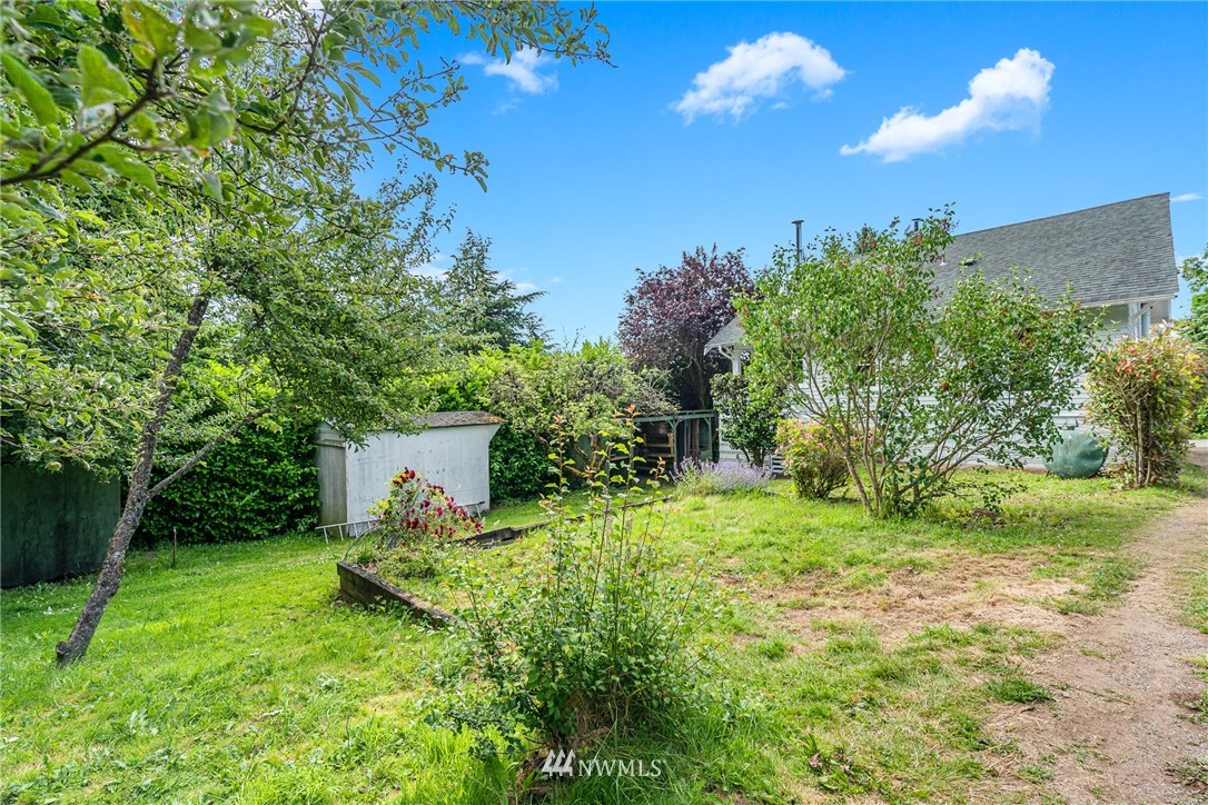 916 Southwest 4th Place Renton, WA 98057 - Photo 28 of 33