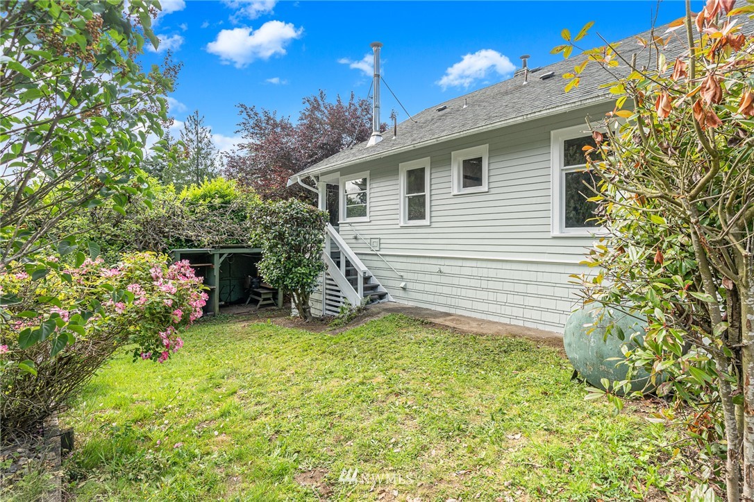 916 Southwest 4th Place Renton, WA 98057 - Photo 29 of 33