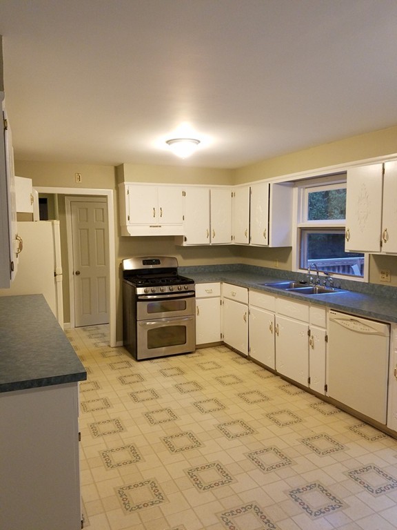 70 Valley View Road Leominster, MA 01453 - Photo 11 of 27 Gallery Image 11