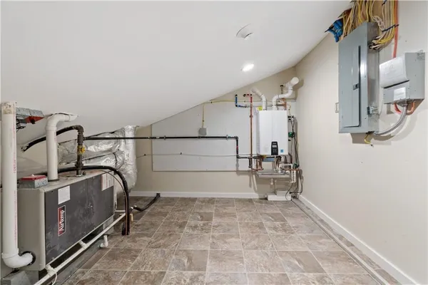 $2,300 | 595 St Paul Street, Unit 1, North Smithfield, RI 02896