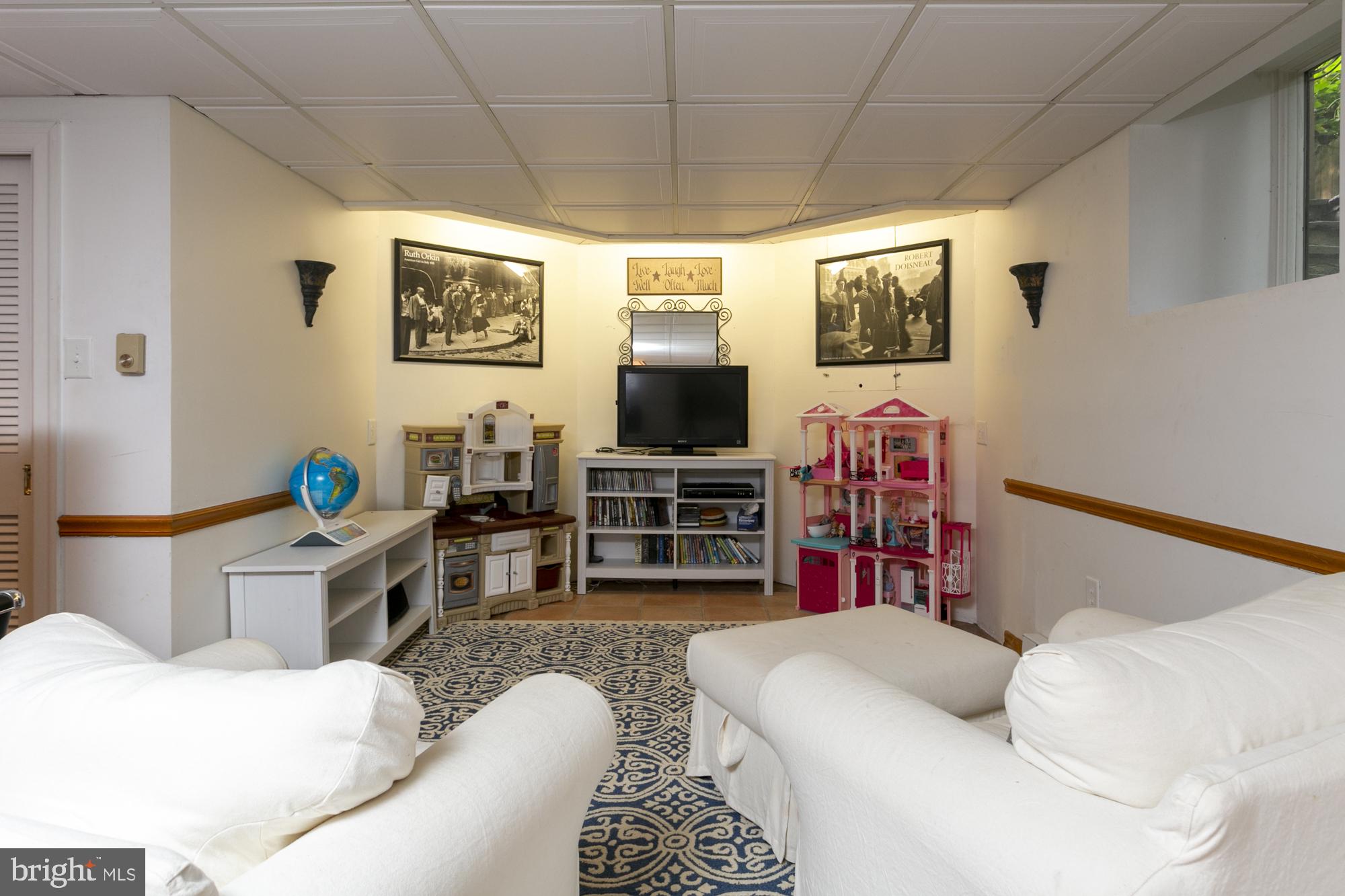 9159 Green Tree Road Philadelphia, PA 19118 - Photo 37 of 37 Gallery Image 37