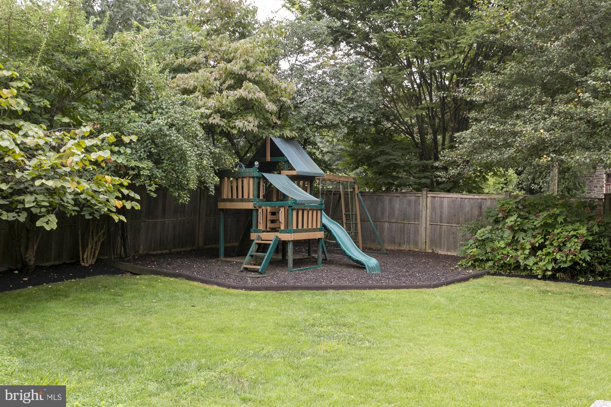 9159 Green Tree Road Philadelphia, PA 19118 - Photo 5 of 37 Gallery Image 5