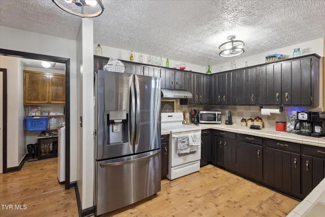 $538,000 | 200 River Edge Drive, Kingsport, TN 37660