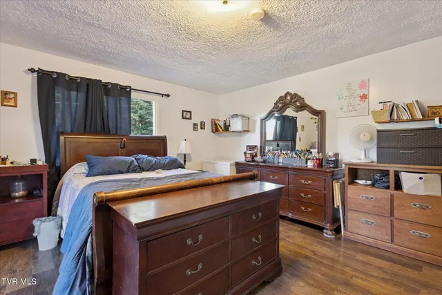 $538,000 | 200 River Edge Drive, Kingsport, TN 37660