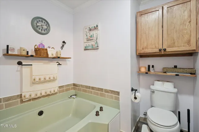 $538,000 | 200 River Edge Drive, Kingsport, TN 37660