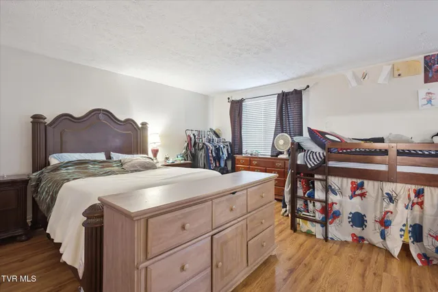 $538,000 | 200 River Edge Drive, Kingsport, TN 37660