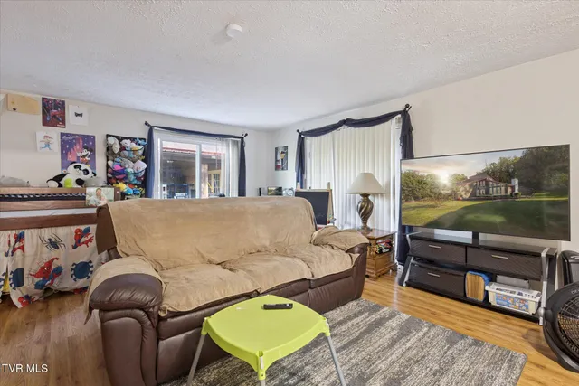 $538,000 | 200 River Edge Drive, Kingsport, TN 37660