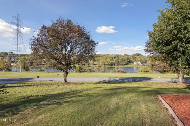 $538,000 | 200 River Edge Drive, Kingsport, TN 37660