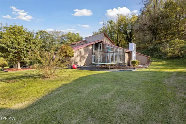 $538,000 | 200 River Edge Drive, Kingsport, TN 37660