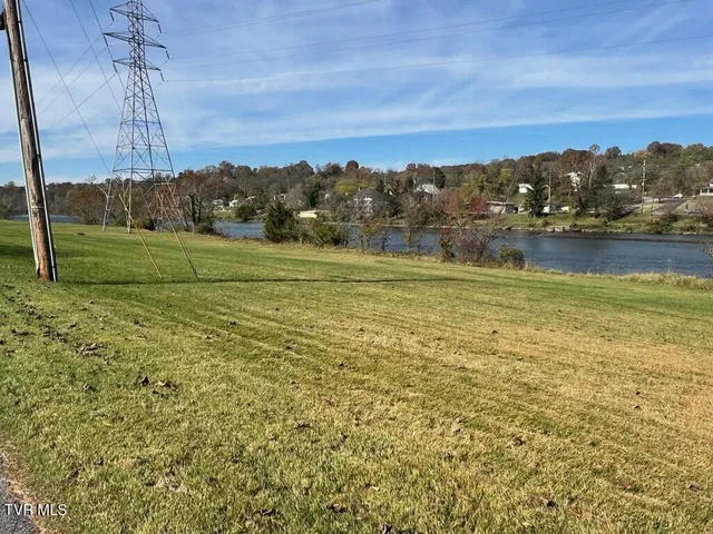 $538,000 | 200 River Edge Drive, Kingsport, TN 37660