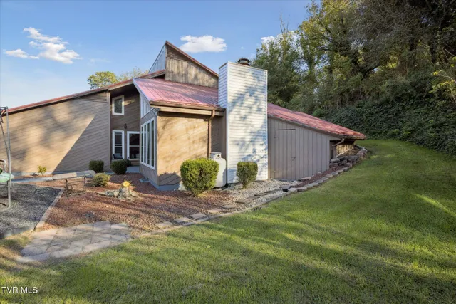 $538,000 | 200 River Edge Drive, Kingsport, TN 37660