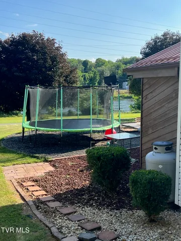 $538,000 | 200 River Edge Drive, Kingsport, TN 37660